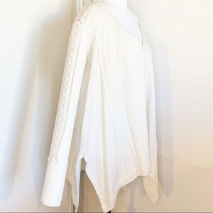 Angel Premium Top! Lace inlaid Sleeve! Size Small